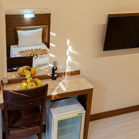 The Center Hotel Истанбул Екстериор снимка