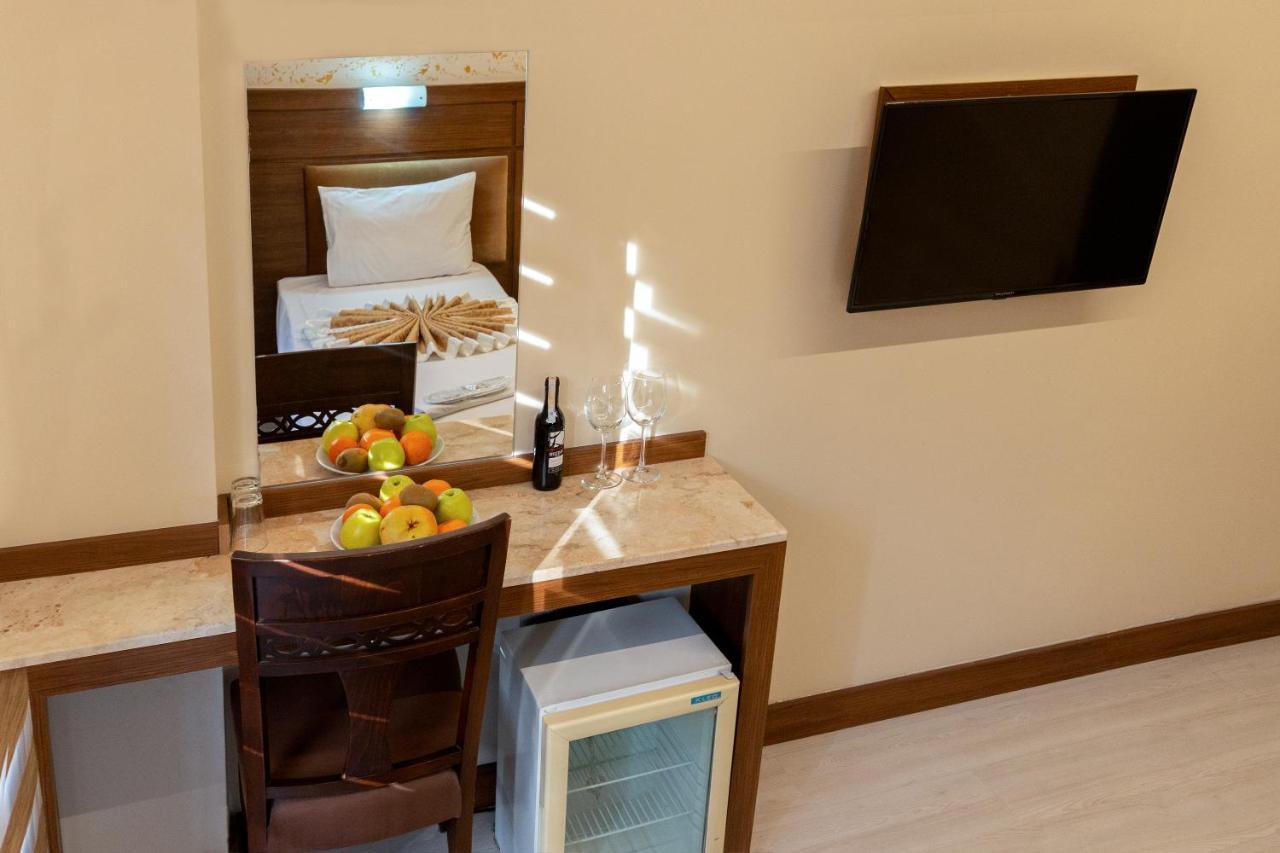 The Center Hotel Истанбул Екстериор снимка