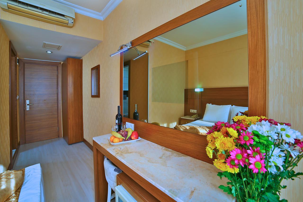 The Center Hotel Истанбул Екстериор снимка