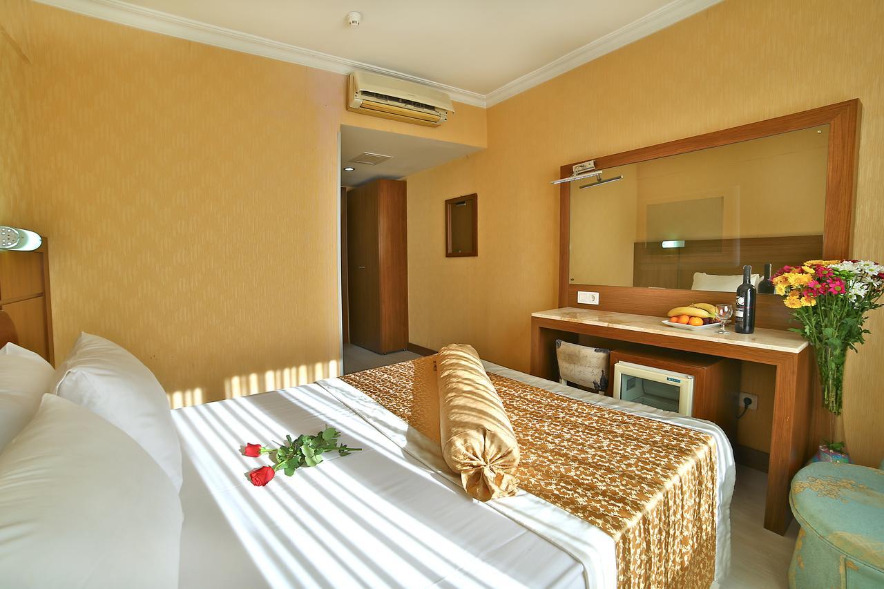 The Center Hotel Истанбул Екстериор снимка