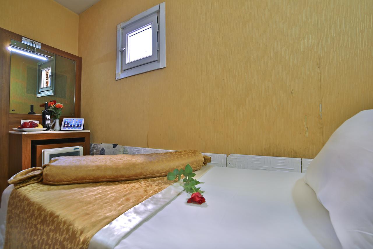 The Center Hotel Истанбул Екстериор снимка