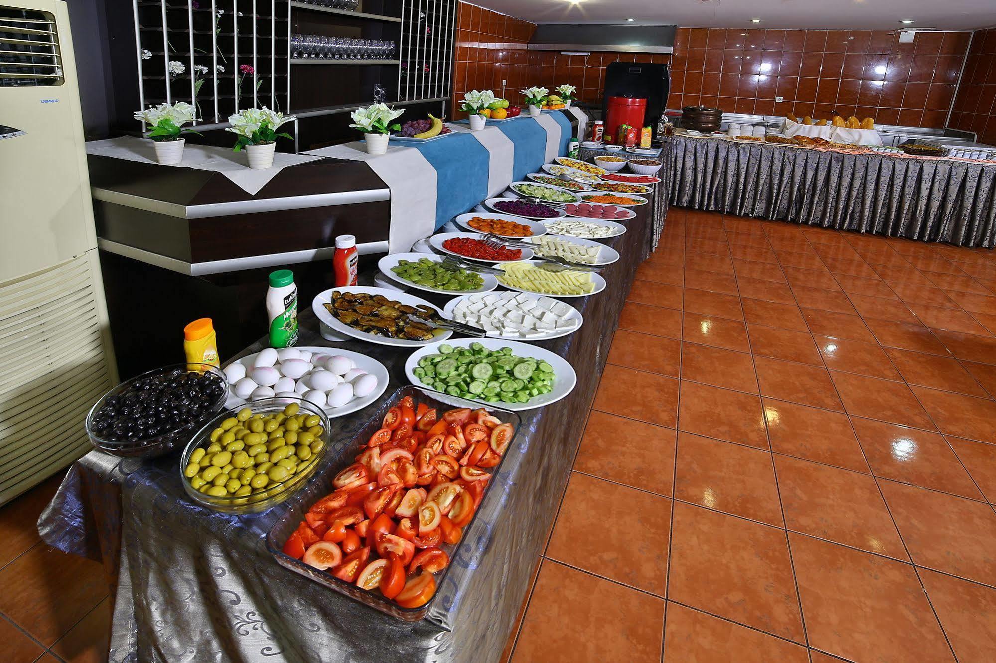 The Center Hotel Истанбул Екстериор снимка