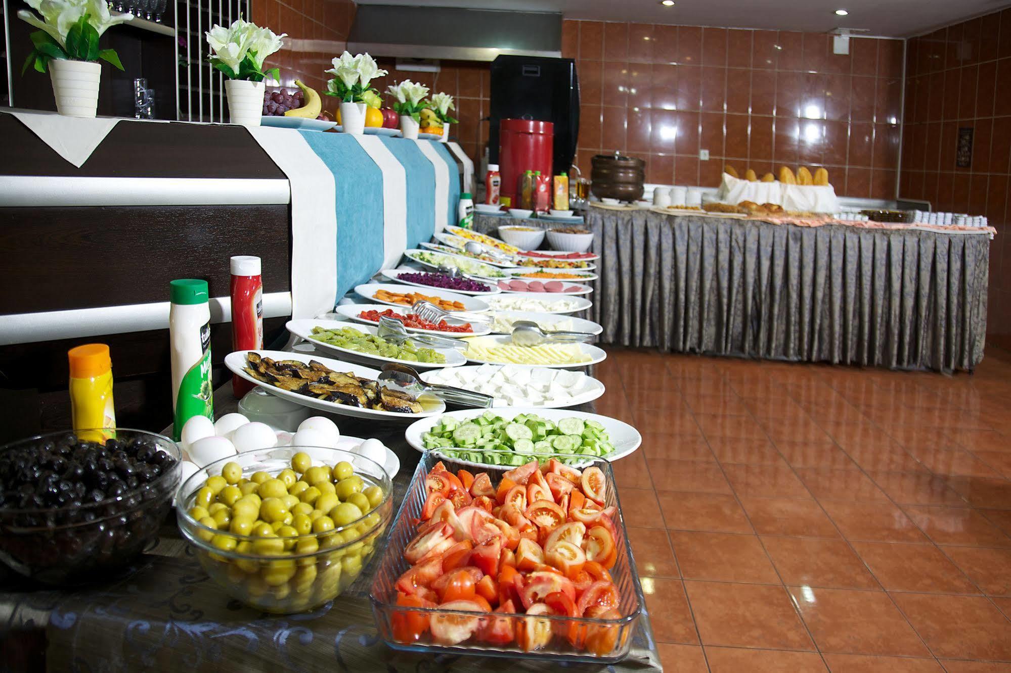 The Center Hotel Истанбул Екстериор снимка