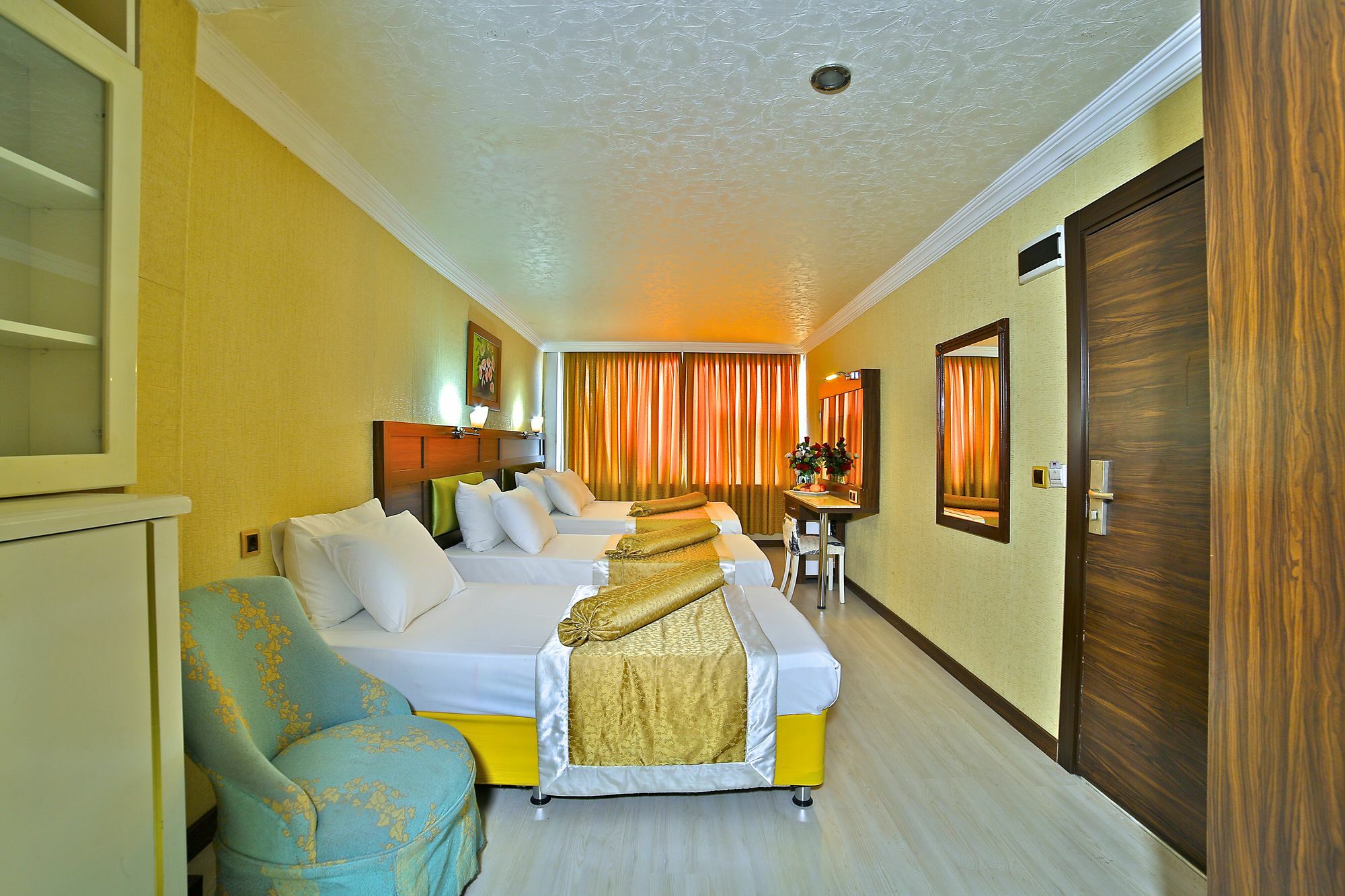 The Center Hotel Истанбул Екстериор снимка